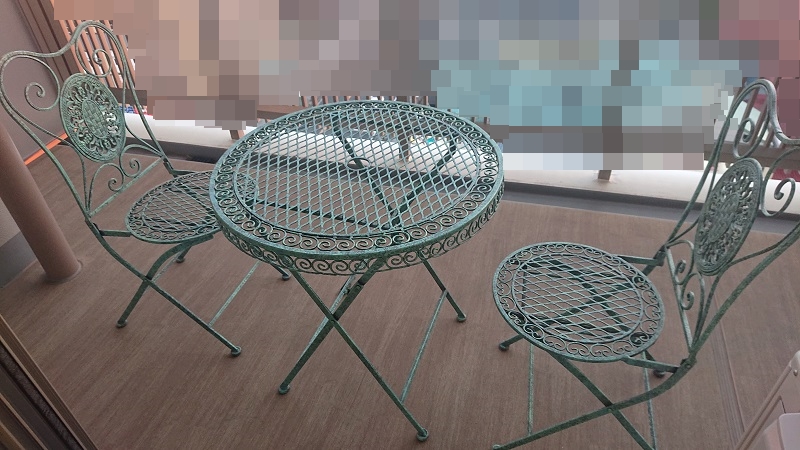 椅子テーブル塗装完了その1.JPG